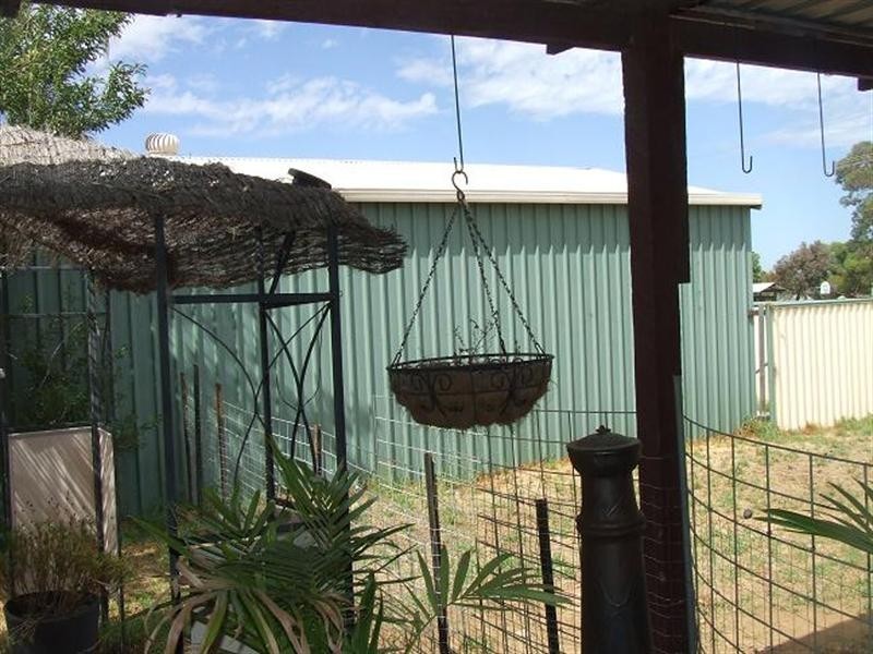 1 Bell Court, Armadale WA 6112