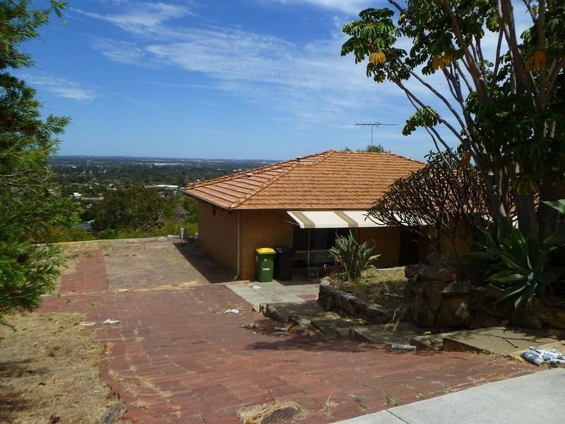 42 Angorra Road, Mount Nasura WA 6112