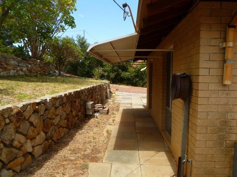 42 Angorra Road, Mount Nasura WA 6112