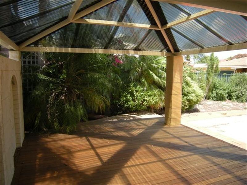 11 Kara Court, Seville Grove WA 6112