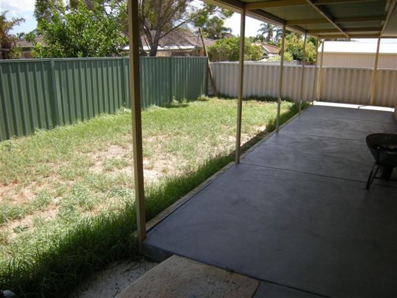 11 Kara Court, Seville Grove WA 6112