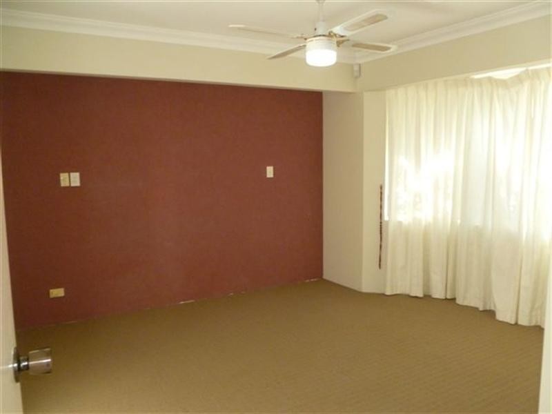 11 Kara Court, Seville Grove WA 6112