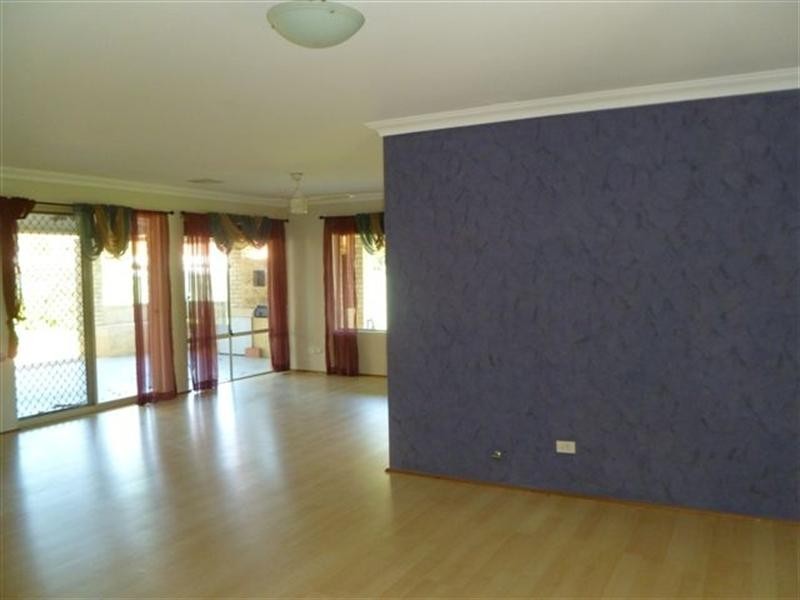 11 Kara Court, Seville Grove WA 6112