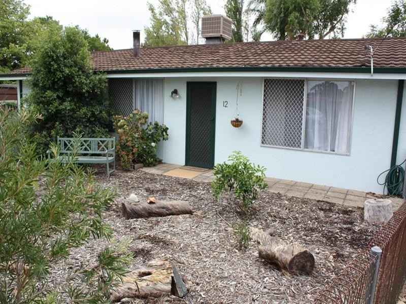 12 May Close, Armadale WA 6112