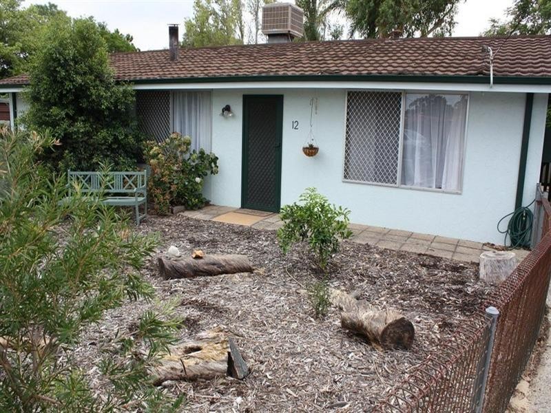 12 May Close, Armadale WA 6112