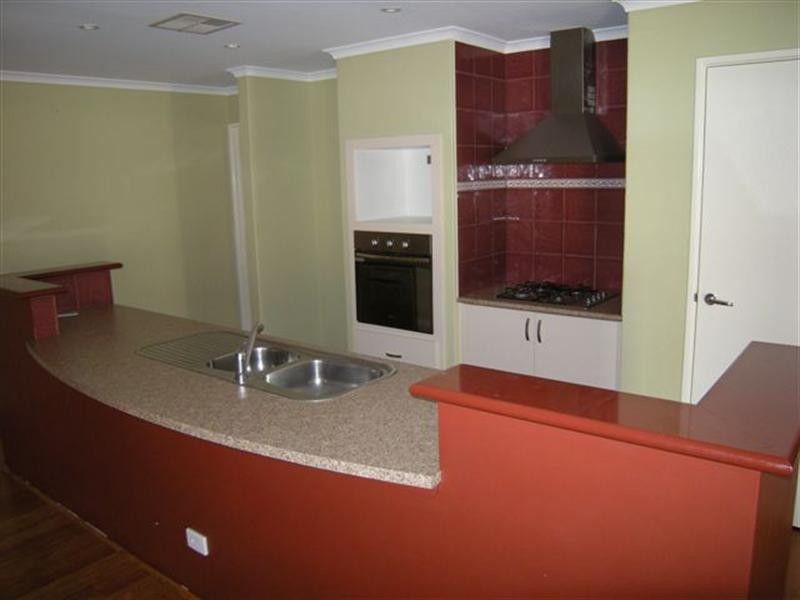 8 Vickers Pass, Byford WA 6122