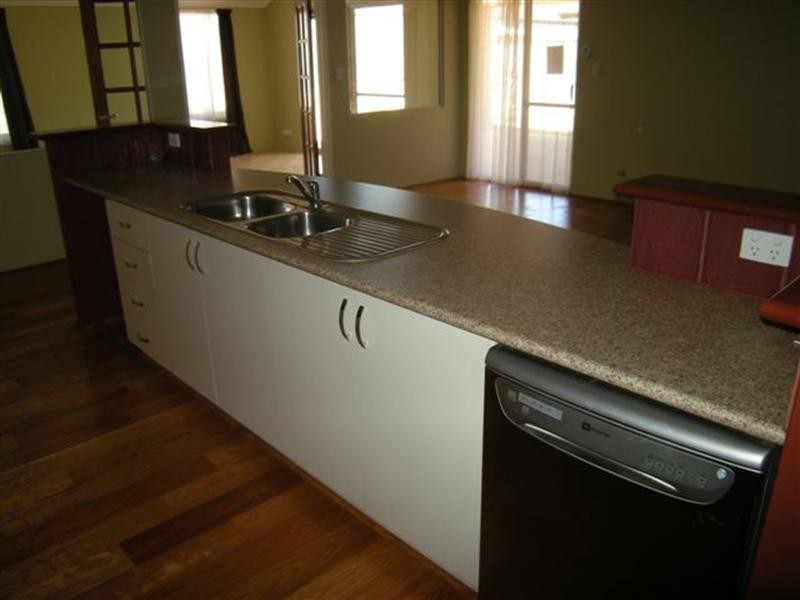 8 Vickers Pass, Byford WA 6122