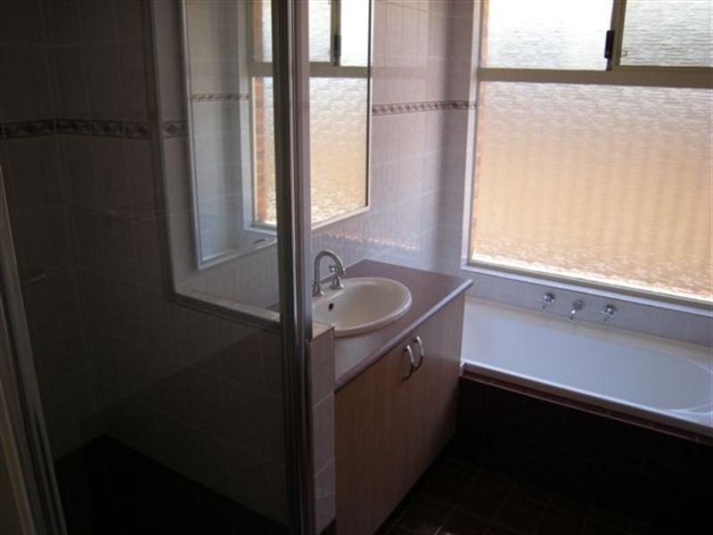 8 Vickers Pass, Byford WA 6122