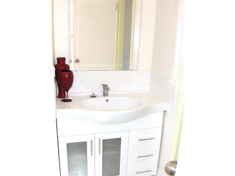 16 Bodicoat Drive, Brookdale WA 6112