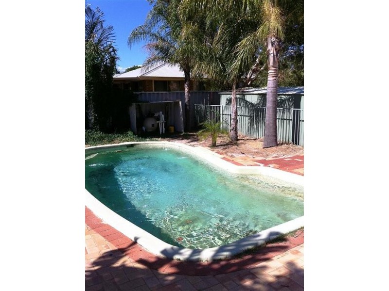 16 Bodicoat Drive, Brookdale WA 6112