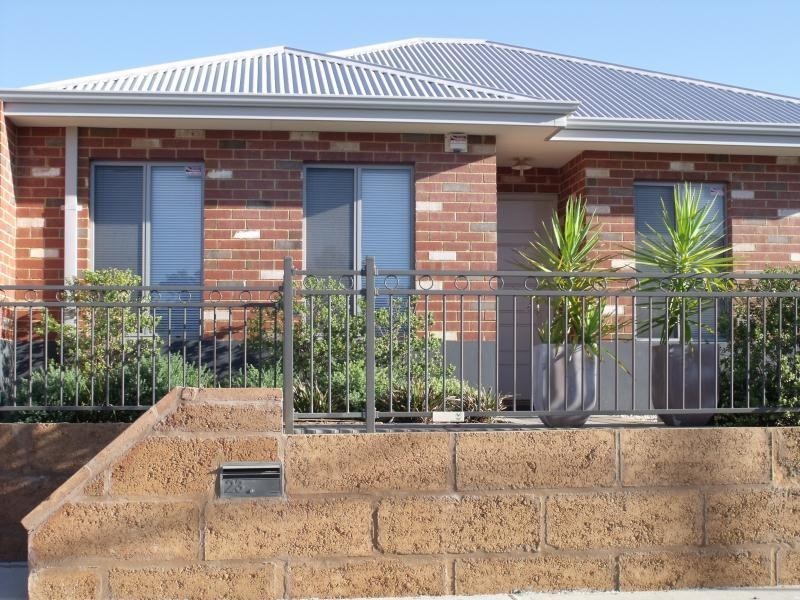 23 Cilantro Parkway, Seville Grove WA 6112