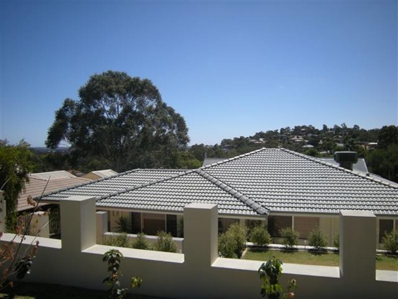 44 Amethyst Crescent, Mount Richon WA 6112