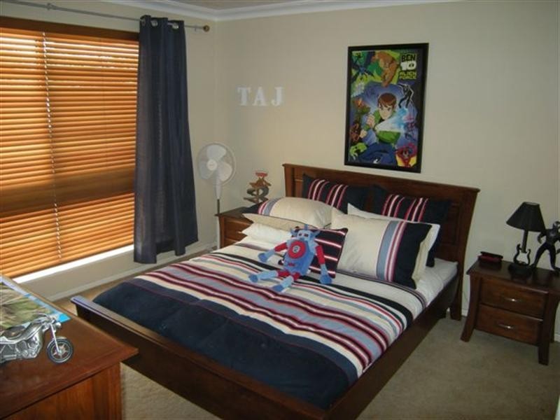 44 Amethyst Crescent, Mount Richon WA 6112