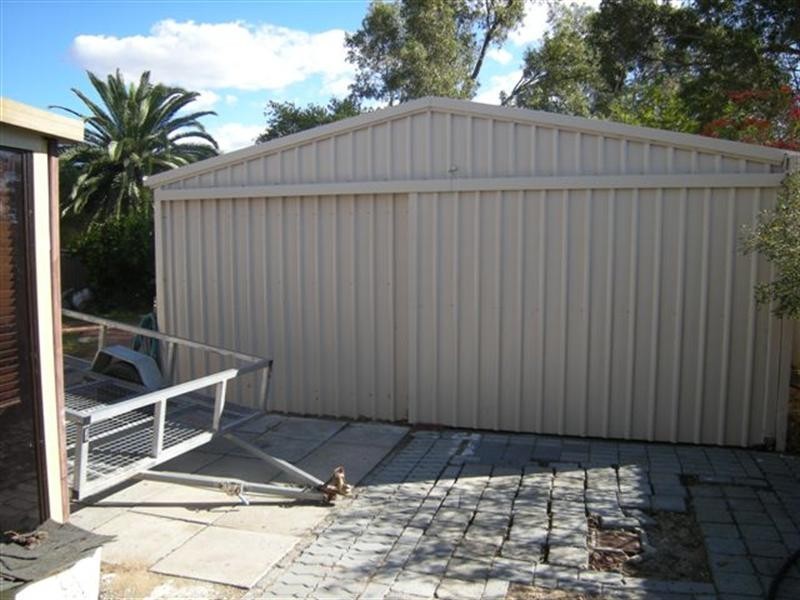 21 Numulgi Street, Armadale WA 6112