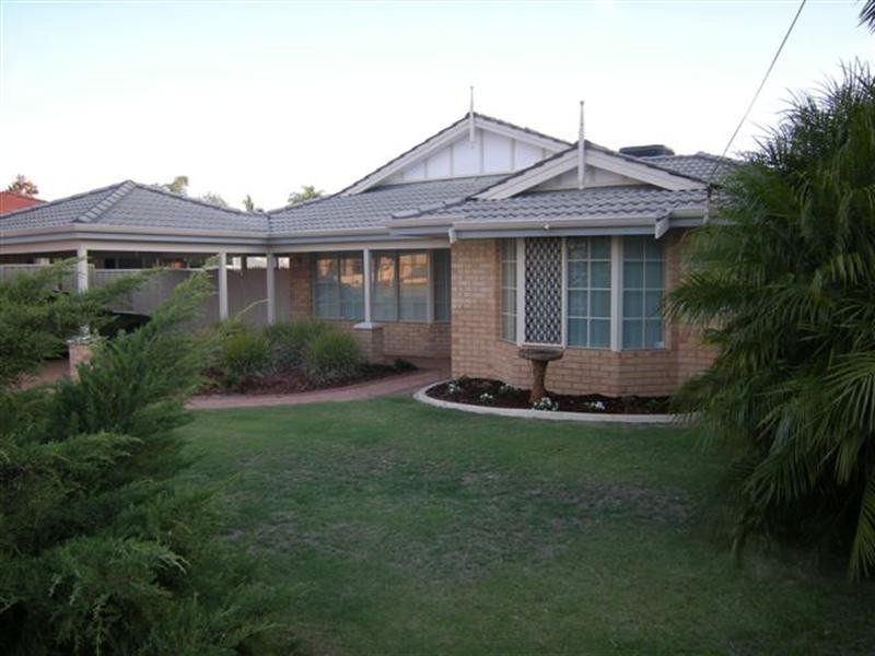 31 Seminole Gardens, Seville Grove WA 6112