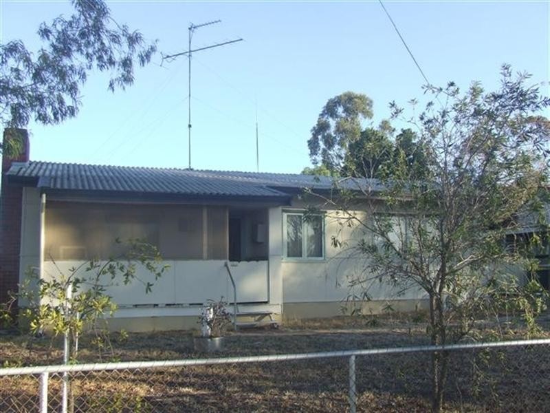 24 Connor Street, Yealering WA 6372