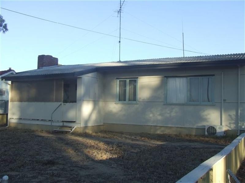 24 Connor Street, Yealering WA 6372