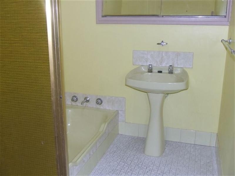 208 Streich Avenue, Armadale WA 6112