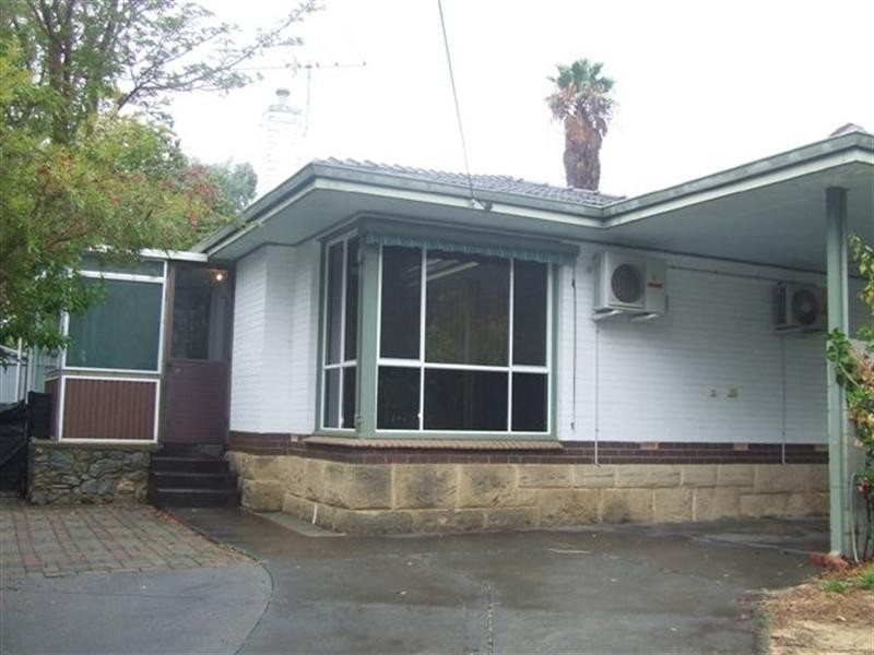 208 Streich Avenue, Armadale WA 6112