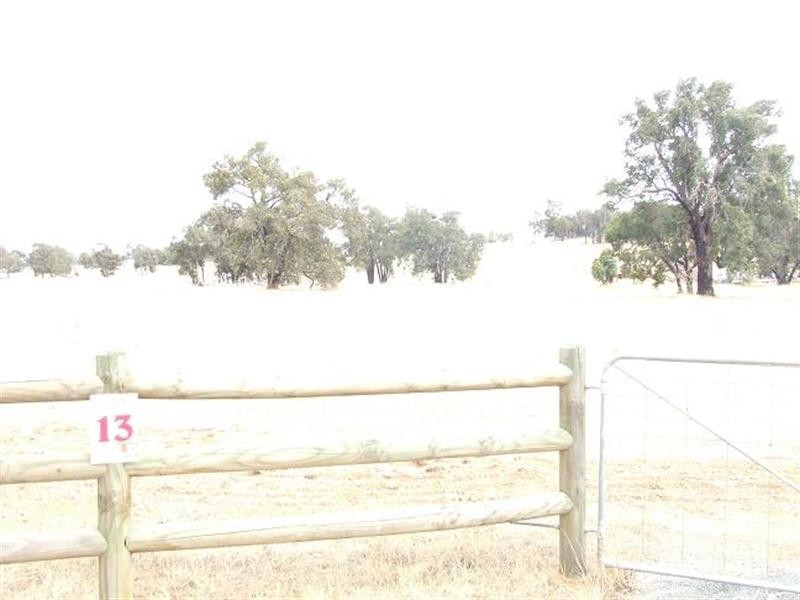 13 Charlton Road, Wandering WA 6308