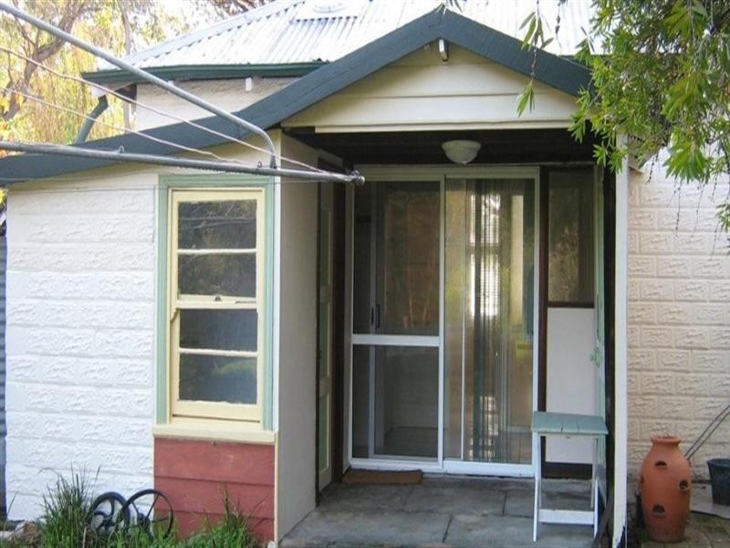 28 Station Street, Martin WA 6110