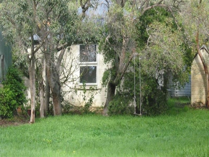 28 Station Street, Martin WA 6110