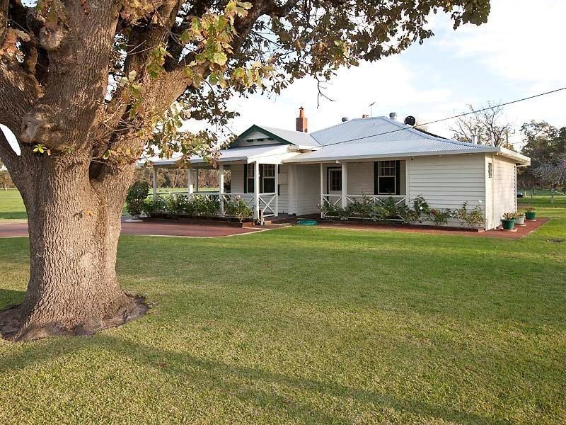 1 Roman Road, Mundijong WA 6123