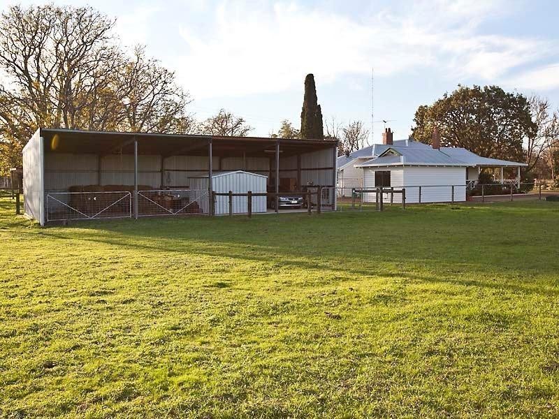 1 Roman Road, Mundijong WA 6123