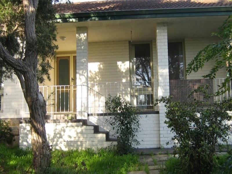 28 Nelson Crescent, Lesmurdie WA 6076