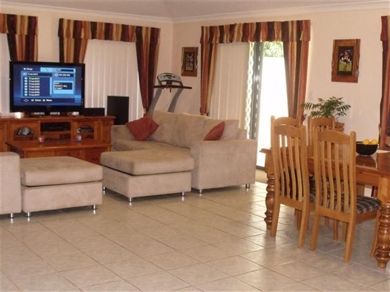 30 Tredale Avenue, Mount Richon WA 6112