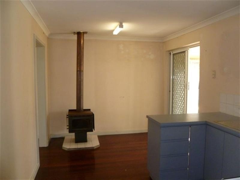 16 Devonshire Terrace, Armadale WA 6112