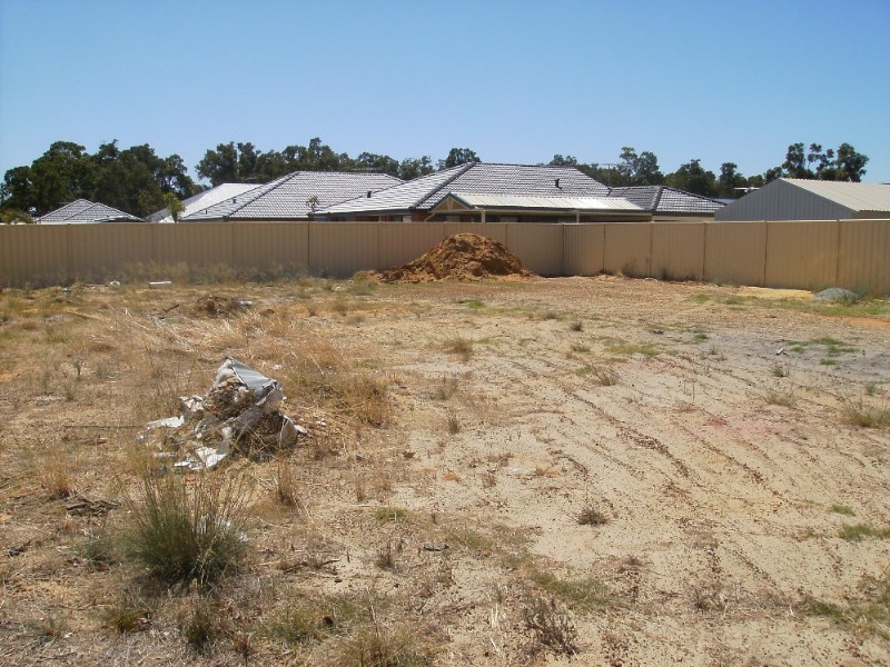 27 Ralph Street, Seville Grove WA 6112