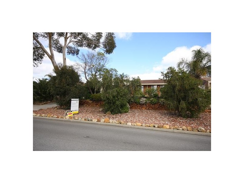 9 Hillside Road, Mount Richon WA 6112