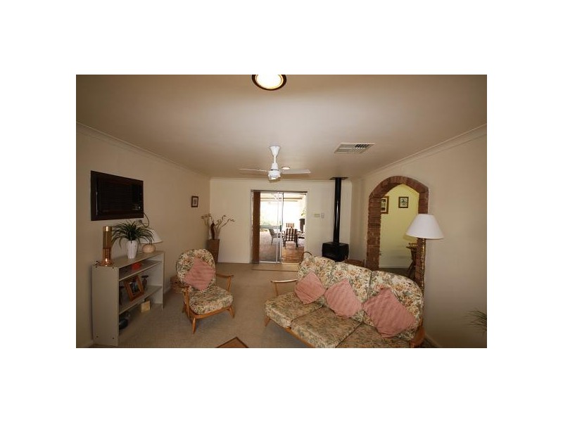 9 Hillside Road, Mount Richon WA 6112