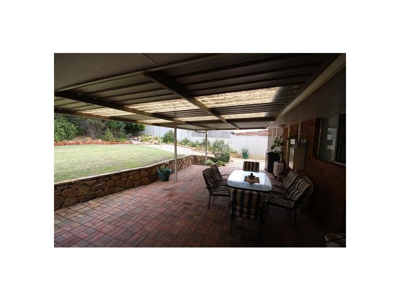 9 Hillside Road, Mount Richon WA 6112