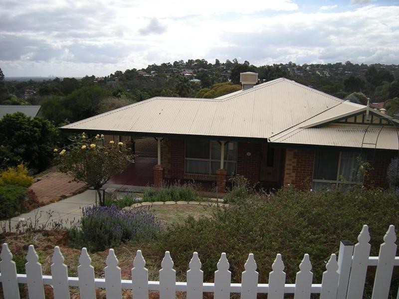 46 Amethyst Crescent, Mount Richon WA 6112