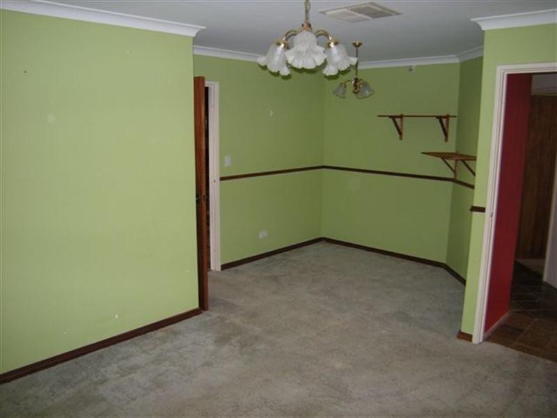 46 Amethyst Crescent, Mount Richon WA 6112