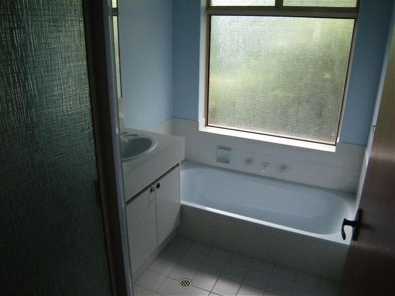 46 Amethyst Crescent, Mount Richon WA 6112