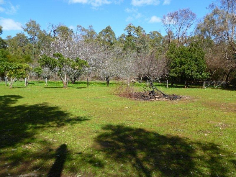 303 Boyd Road, Keysbrook WA 6126