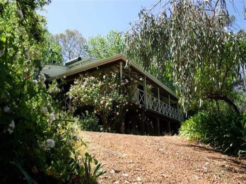 186 Urch Road, Roleystone WA 6111