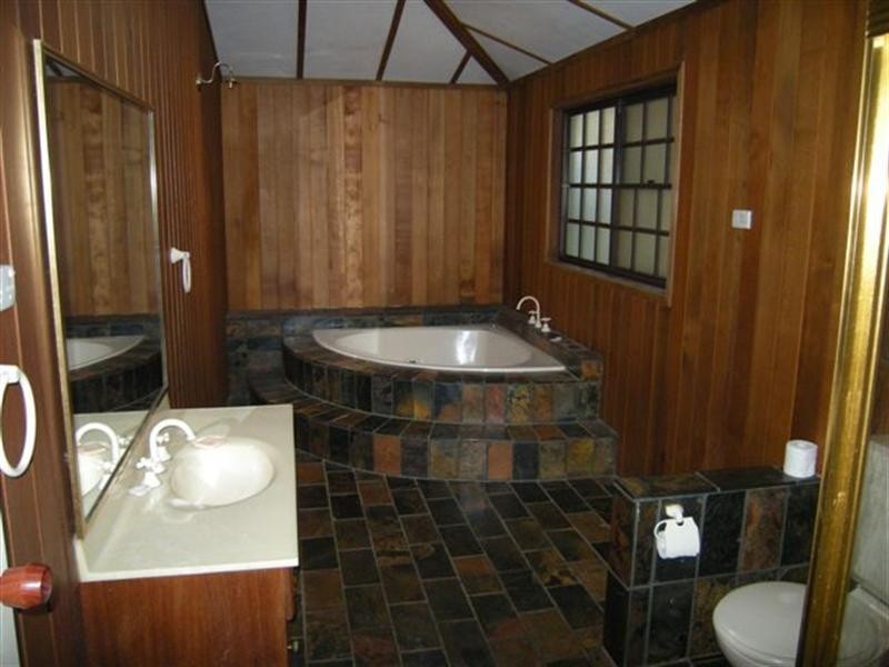 186 Urch Road, Roleystone WA 6111