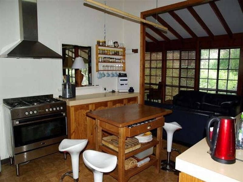 186 Urch Road, Roleystone WA 6111