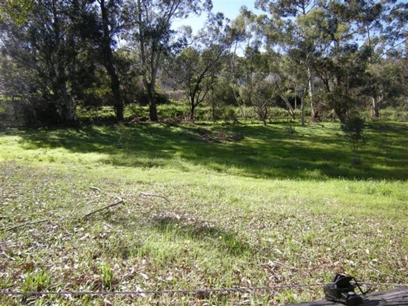 186 Urch Road, Roleystone WA 6111