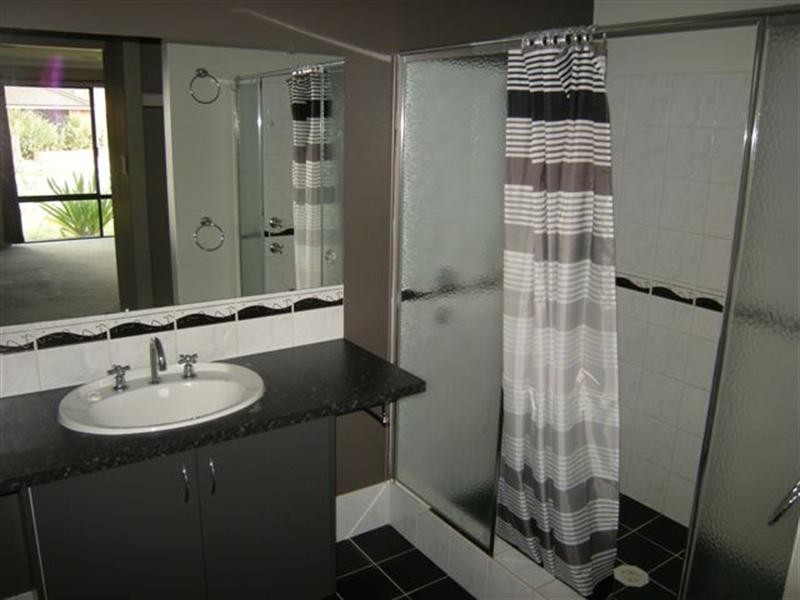 11 Plaistowe Boulevard, Byford WA 6122