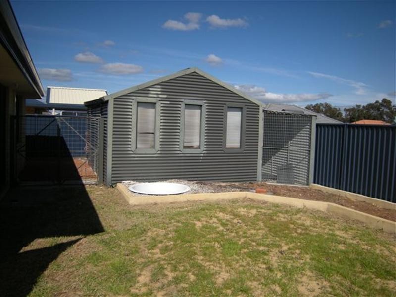 11 Plaistowe Boulevard, Byford WA 6122