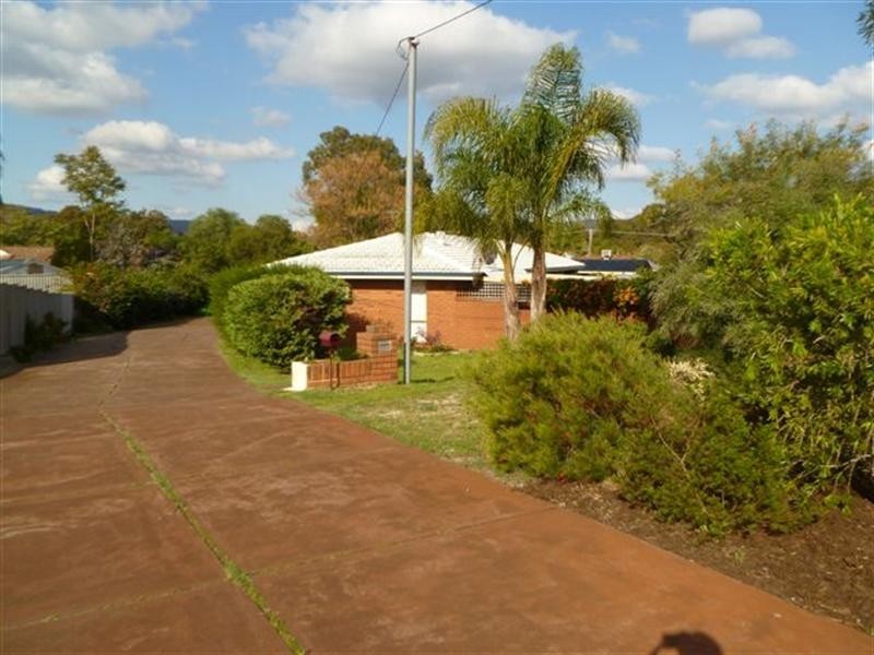 13A Tamarind Crescent, Kelmscott WA 6111