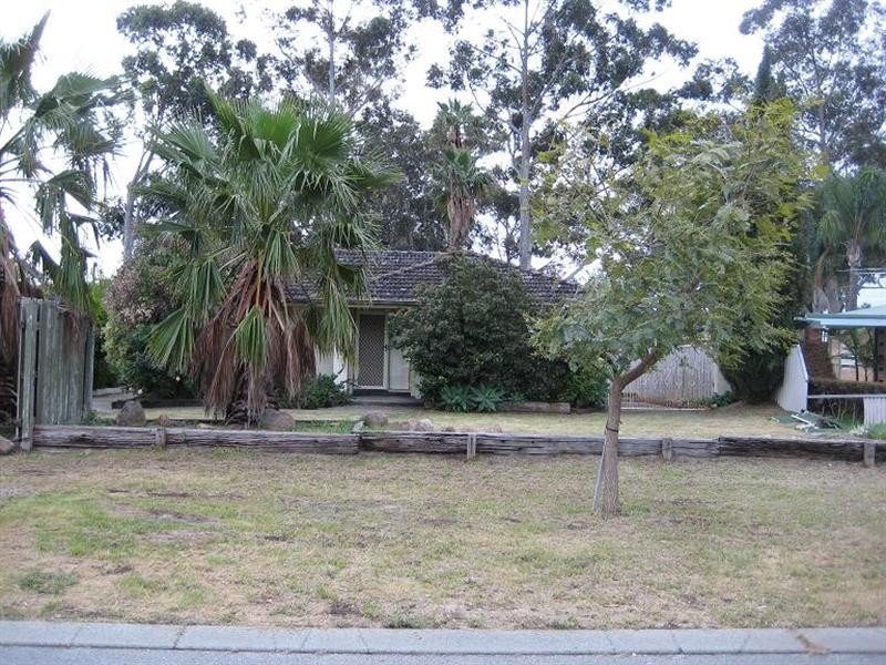 47 Hollybush Way, Kelmscott WA 6111