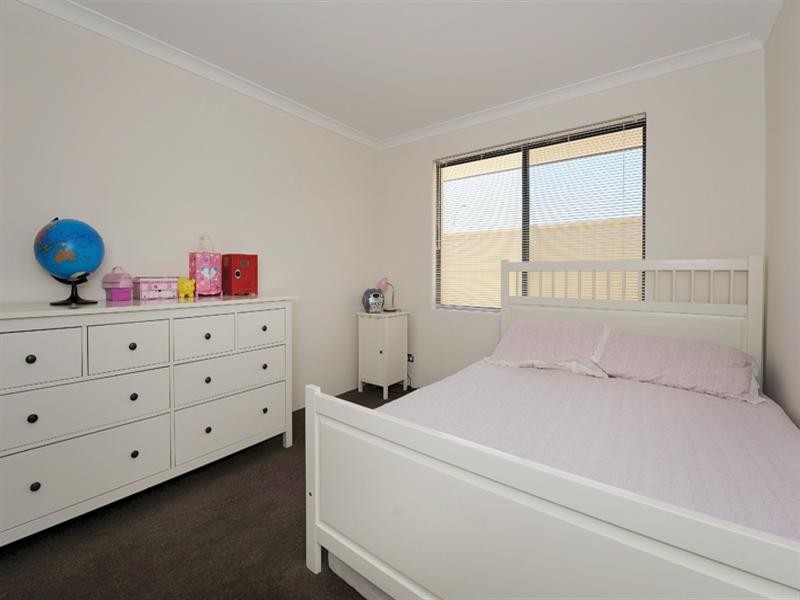 Seville Grove WA 6112