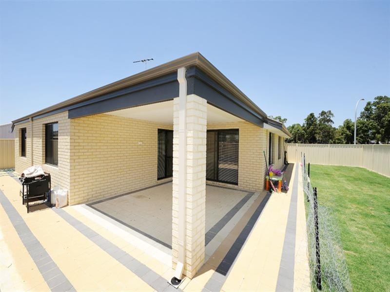Seville Grove WA 6112