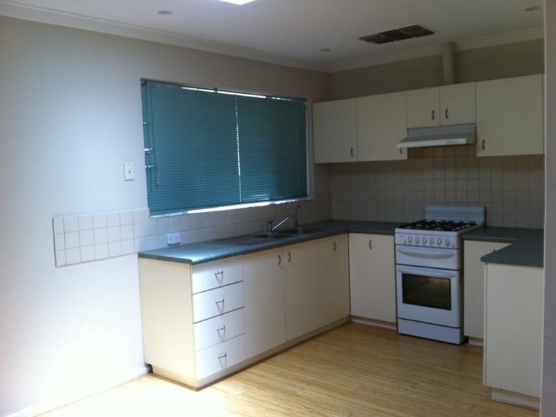 9 Patfield Place, Kelmscott WA 6111